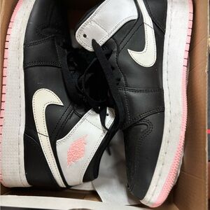 Jordan Mid Black and White with Arctic Punch 5Y